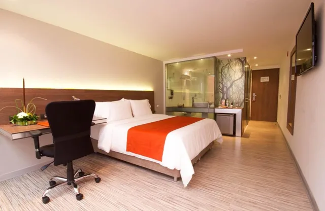 غرفة تنفيذية، SHG Bogota 100 Design Hotel 1/4