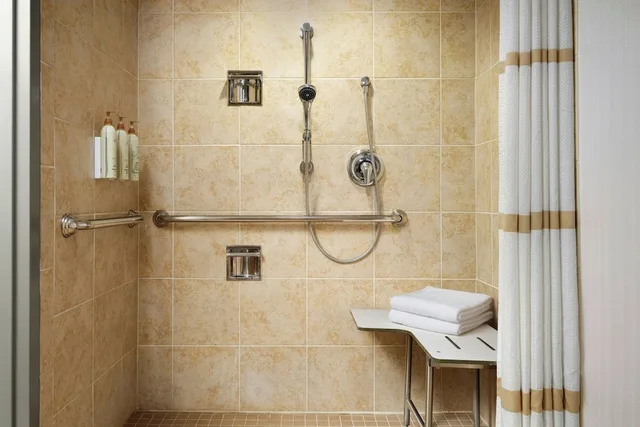 جناح استوديو بسريرين كوين مع أريكة، Renaissance Boulder FlatIron Hotel 7/7