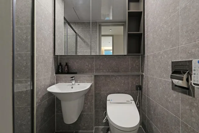 Club, Queen Bed, Sofa, Sota Suite Pyeongtaek Godeok 6/8