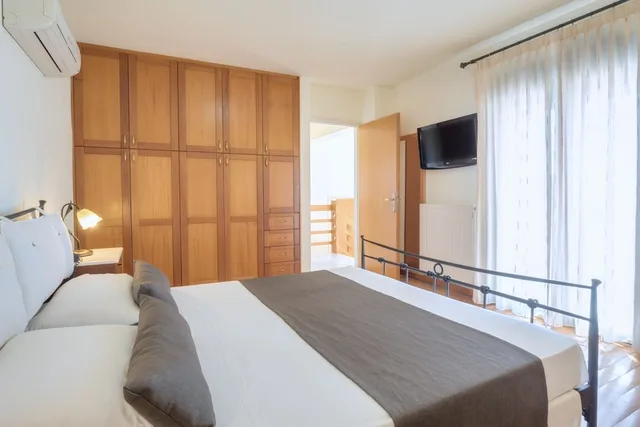 فيلا بسريرين منفصلين وسريرين مزدوجين بـ4 غرف نوم بمسبح خاص، Miramare Resort & Spa 4/7