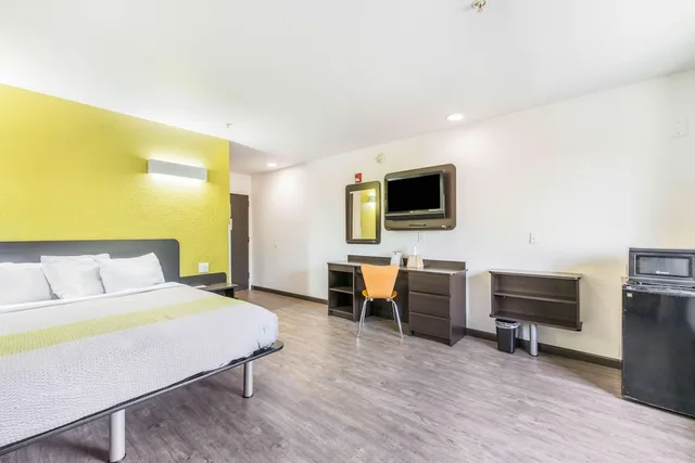 غرفة ديلوكس بسرير كينج، Motel6 Gastonia, NC 3/10
