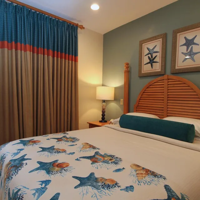 1 Bedroom, Suite, The Cove At Yarmouth 2/4
