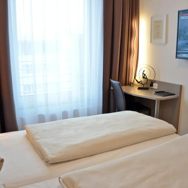غرفة بسرير مزدوج في الملحق، Arthotel Munich 9/10
