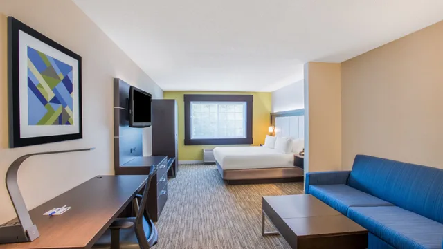 جناح بسرير كينج لذوي الإعاقة، Holiday Inn Express Hotel Suites ATASCADERO 5/6