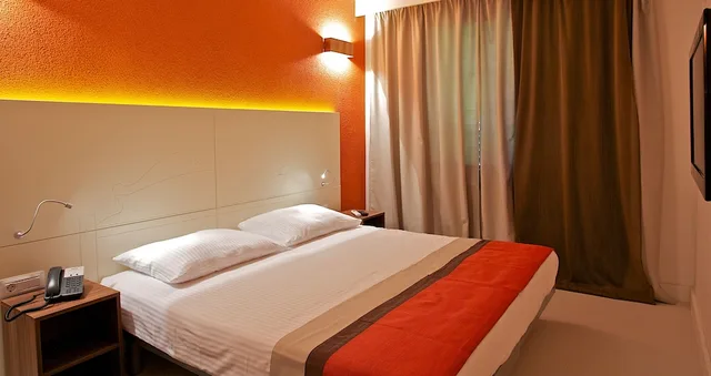 شقة بسرير مزدوج بإطلالة على البحر بغرفة نوم واحدة مع أريكة، Park Plaza Verudela Pula 8/10