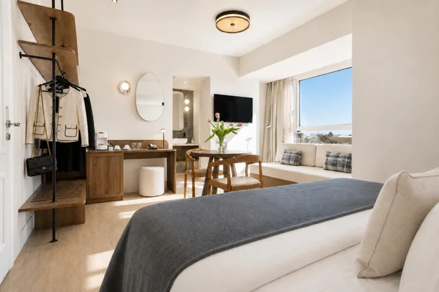 Azure Sea View Suite, Metaxa Hotel, Urban Boutique Living 6/9