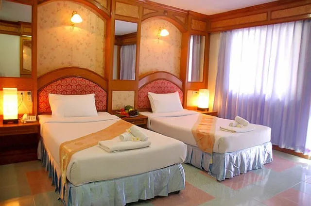 Deluxe, Twin Beds, Lamai Hotel 1/7