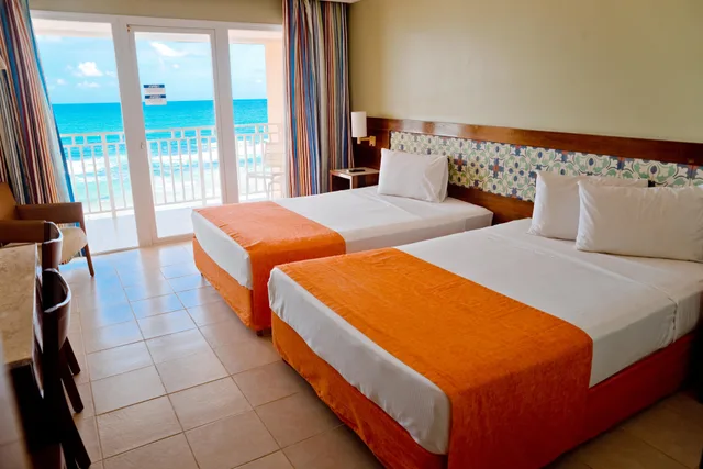 غرفة ديلوكس بإطلالة على البحر، Gran Hotel Stella Maris Urban Resort and Conventions 1/8