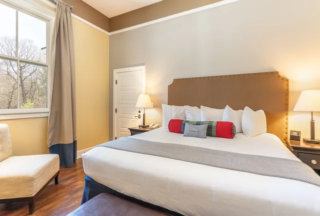 غرفة بسرير كينج، Inn at Diamond Cove 2/3