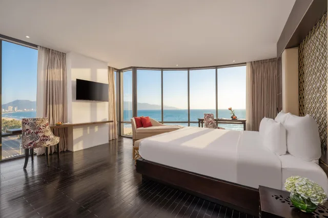 Ocean, Premier, Suite، Holiday Beach Hotel Danang 2/3