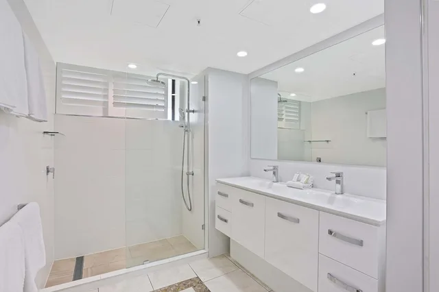 شقة سوبيريور بسريرين كوين وسريرين منفصلين بإطلالة على المرسى بـ3 غرف نوم، De Ville Apartments 9/9