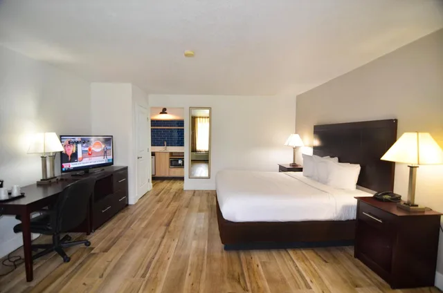 غرفة تنفيذية، Hotel Monreale Inn & Studios I-Drive Icon Park Orlando 1/1