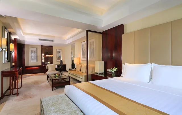 غرفة بريميير بسرير كينج، Pan Pacific Ningbo 1/5