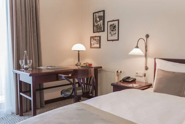 غرفة قياسية بسرير كوين، MAXX Hotel Jena (ex. Steigenberger Maxx Hotel) 1/3