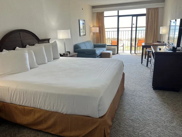 غرفة قياسية بسرير كينج، Best Western Ocean Sands Beach Resort 1/7