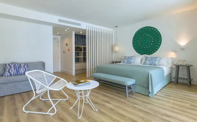 جناح بشرفة مع أريكة، Blaumar Hotel 1/3