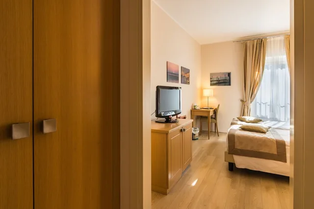 غرفة اقتصادية بسرير مزدوج، Hotel Sirmione E Promessi Sposi 2/4