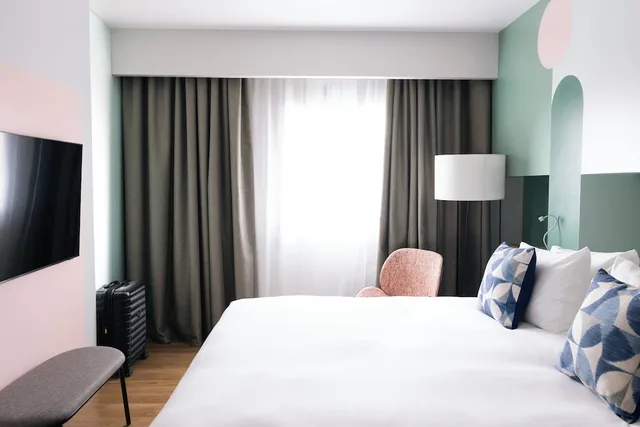 غرفة قياسية بسرير فردي، voco Madrid Retiro, an IHG Hotel 2/3