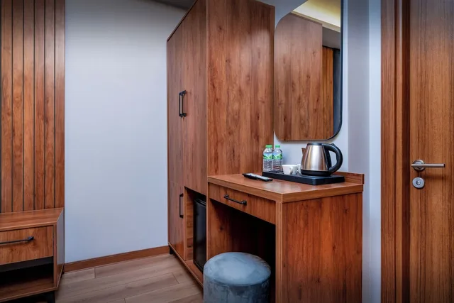 غرفة عائلية بسرير كوين وسريرين فرديين، Elite Port Hotel Istanbul Airport 6/6