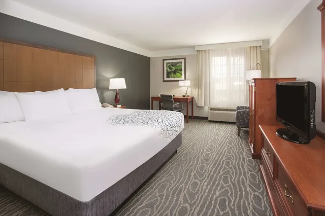 غرفة ديلوكس بسرير كينج، La Quinta Inn & Suites by Wyndham Gallup 2/10