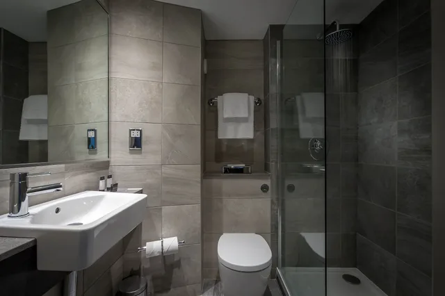 Deluxe, Double Bed, Maldron Hotel Sandy Road Galway (ex. Pillo Hotel Galway) 3/4