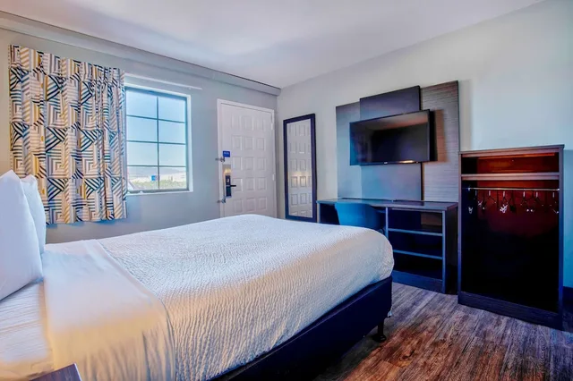 غرفة قياسية بسرير كوين، Motel6 Kingman, AZ - Route 66 East 7/10