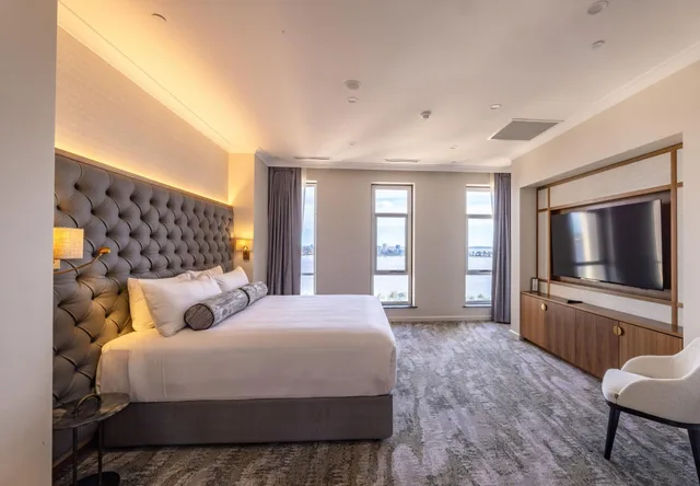 جناح، Duxton Hotel 1/5