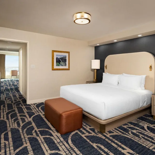 Suite, 4 King Beds, 2 Bathrooms، Embassy Suites By Hilton Niagara Falls Fallsview 4/5