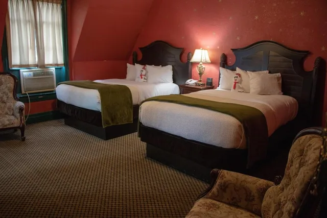 غرفة بسريرين مزدوجين، The Crescent Hotel And Spa 1/4