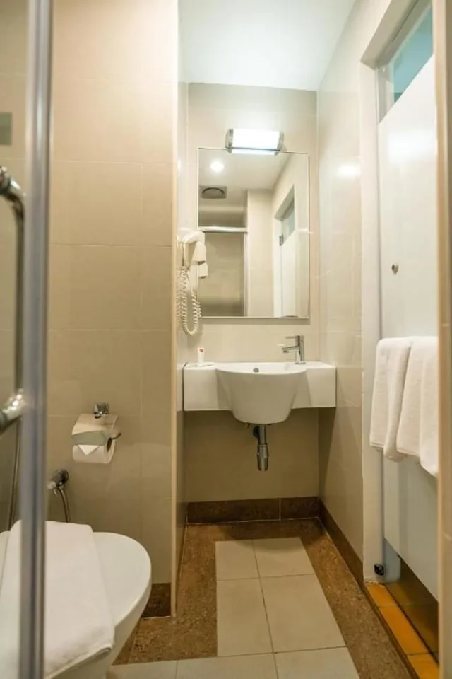 غرفة بسريرين منفصلين، Tune Hotel Danga Bay 5/6
