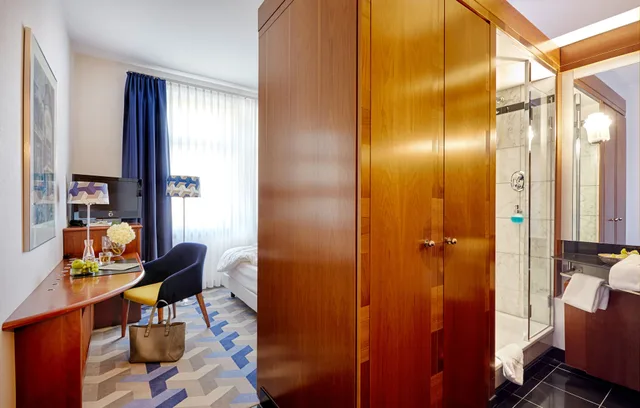 Superior, Single, Queen Bed, SEASIDE PARK HOTEL LEIPZIG 6/7