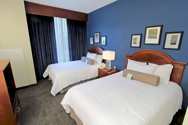 جناح جونيور بسريرين مزدوجين، Hilton Garden Inn Westbury 5/9