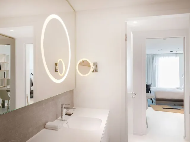 جناح جونيور بسرير كينج، KPM Hotel and Residences 6/6