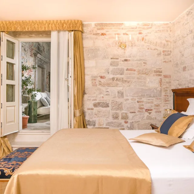 غرفة ديلوكس بسرير مزدوج بشرفة، Palace Judita Heritage Hotel 3/7