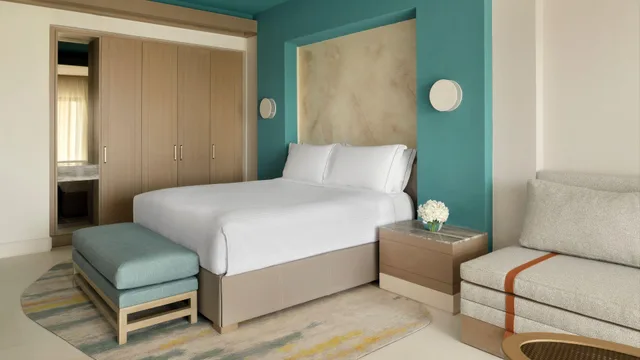 غرفة بريميوم بسرير كينج، منتجع وسبا درة الرياض(InterContinental Durrat al Riyadh Resort & Spa by IHG) 1/3