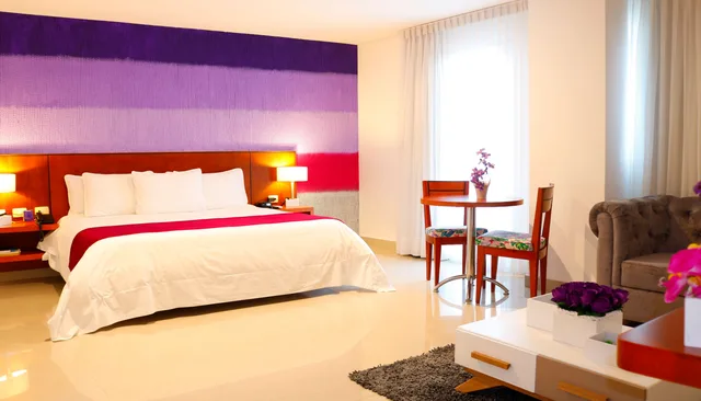 جناح جونيور، Hotel Atrium Plaza 2/7