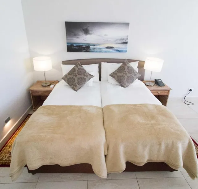 غرفة قياسية بسريرين منفصلين، The Point Hotel Spa 2/2