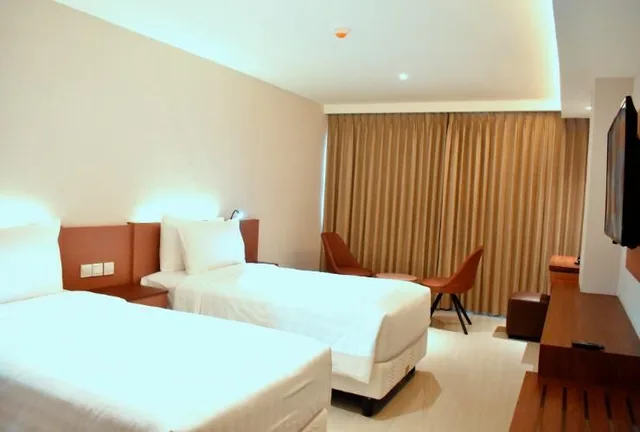 غرفة تنفيذية بسريرين منفصلين للمدخنين، Grand Metro Hotel Tasikmalaya 2/2