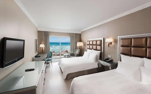 Executive, Twin Beds, Full Sea View، Hilton Alexandria Corniche 2/6