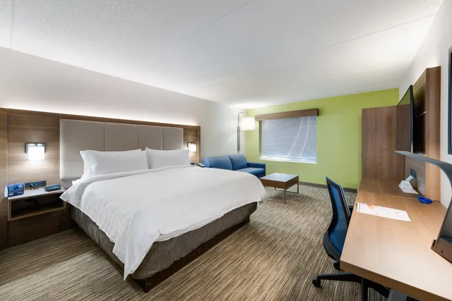 غرفة بسرير كينج، Holiday Inn Express Naperville 3/5