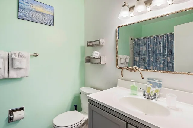 شقة بسرير كينج مع أريكة بمطبخ صغير، Malibu Resort Motel 6/10