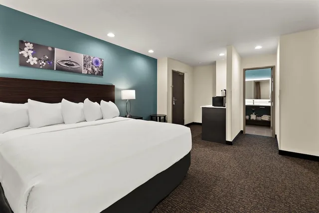 Upgrade, Suite, 2 Queen Beds, Sofa، Sleep Inn Kelso Longview 1/7