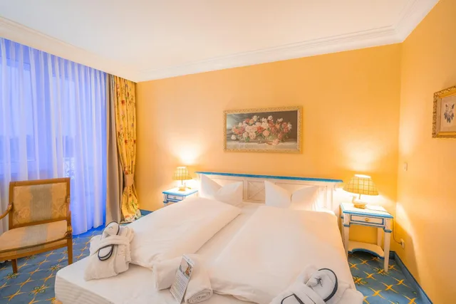 غرفة بسرير كينج بإطلالة على المدينة بشرفة، Rugard Thermal Strandhotel 6/10