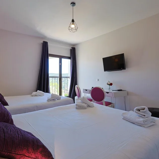 غرفة سوبيريور رباعية، Hotel Perla Riviera 1/10
