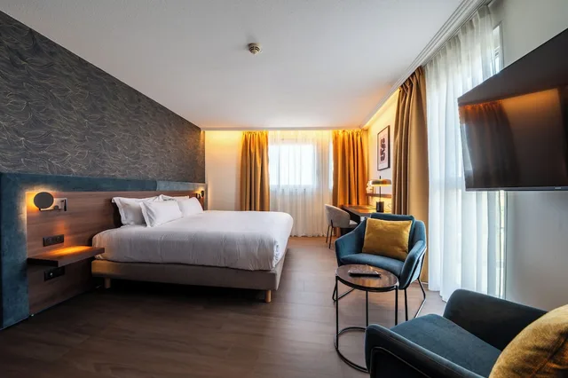 جناح بسرير كينج مع أريكة، HOLIDAY INN MULHOUSE 5/10