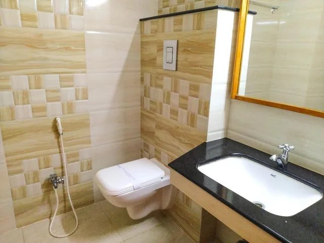 جناح، HOTEL RAJADHANE 8/8