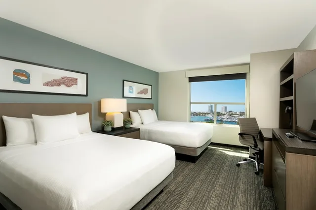 Room, 2 Queen Beds, Bay View, Den، Hyatt House San Juan 2/11