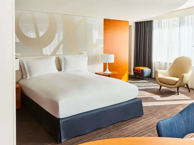 غرفة بسرير كينج في طابق مرتفع، Sofitel Luxembourg Europe 4/10