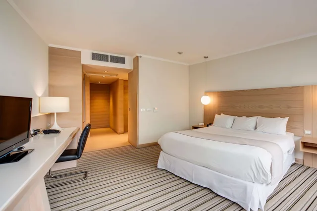 غرفة قياسية بسرير كينج، Wyndham Concepcion Pettra 5/10