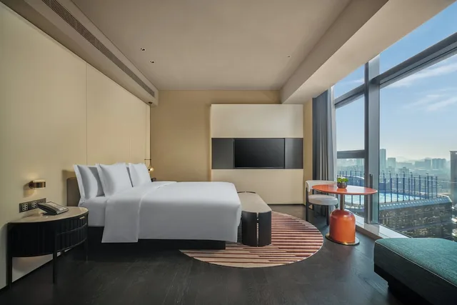 غرفة بريميوم بسرير كينج، Hotel Indigo Zhuhai Xiangzhou by IHG 4/10